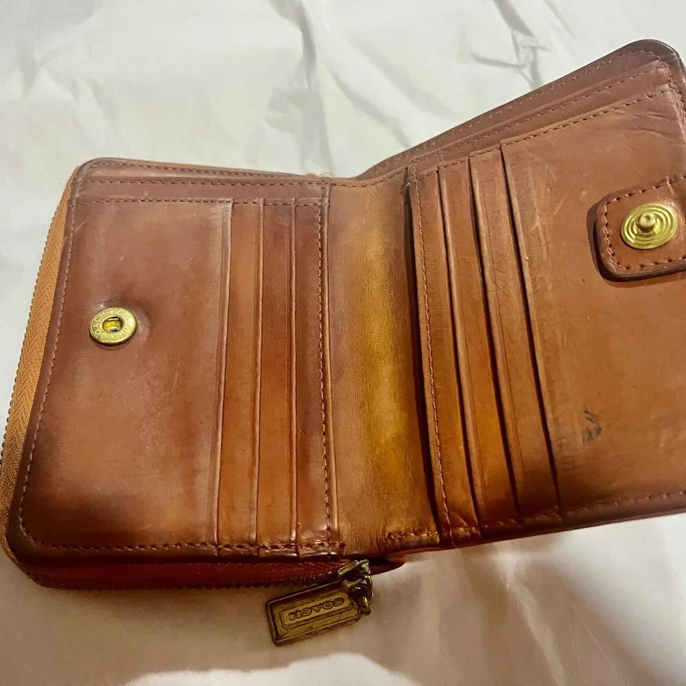 Vintage (1990) Large Zipper Wallet by Coach - Tan Calfskin - EuC - Picture 3 of 5